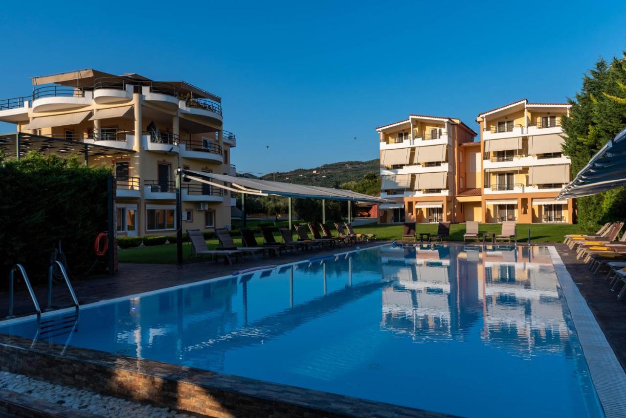 Aparthotel Anilio Plaza Zacharo Esterno foto