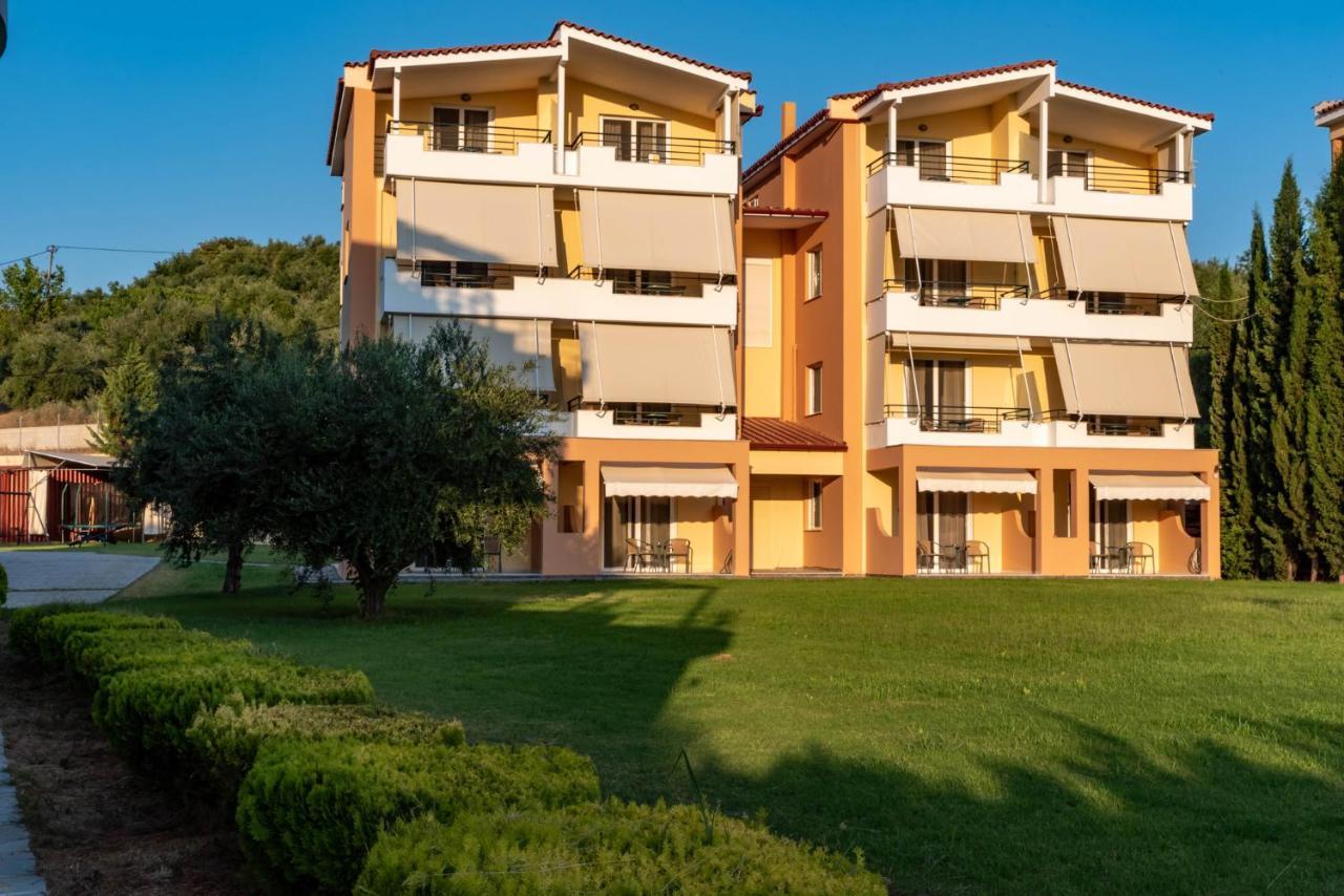 Aparthotel Anilio Plaza Zacharo Esterno foto