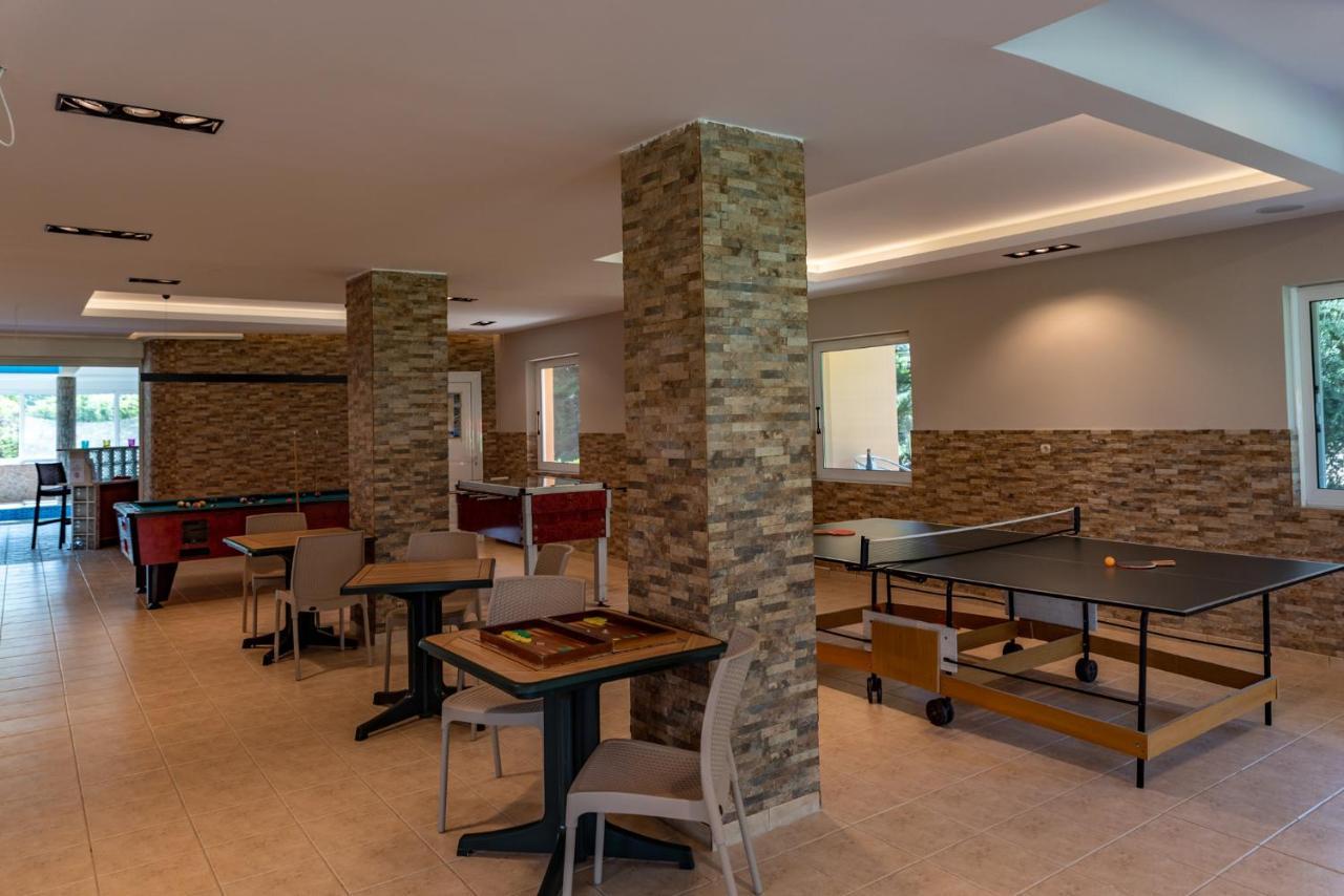 Aparthotel Anilio Plaza Zacharo Esterno foto