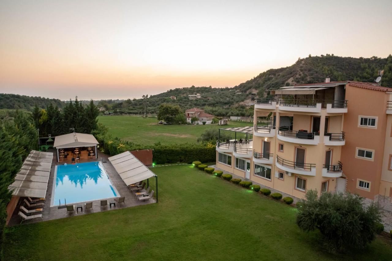 Aparthotel Anilio Plaza Zacharo Esterno foto