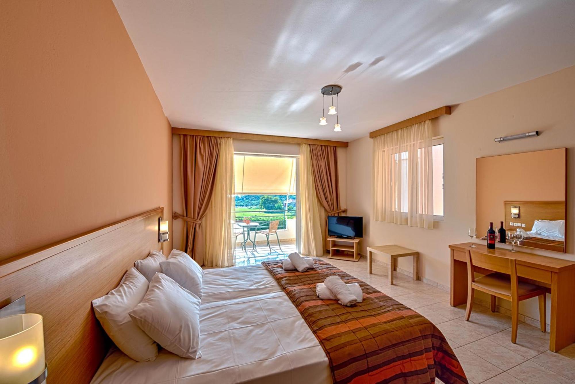 Aparthotel Anilio Plaza Zacharo Camera foto